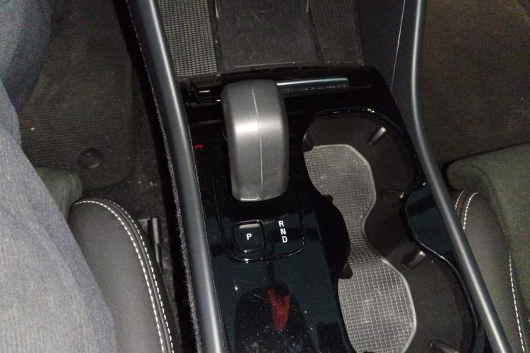 Used Volvo C40 2022 Long-Range PRO Version
