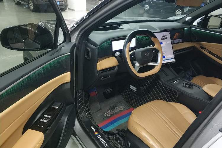 Used Geely Galaxy L7 2023 1.5T 115 km Starship