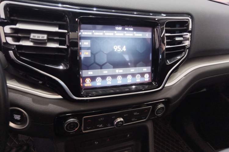 Used  Grand Commander 2022 2.0T Two-Wheel Drive Luxury Version
