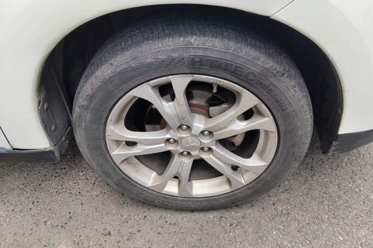 Used Mitsubishi Outlander (Import) 2013 2.4L Four-Wheel Drive Luxury Navigation Version 7 Seats