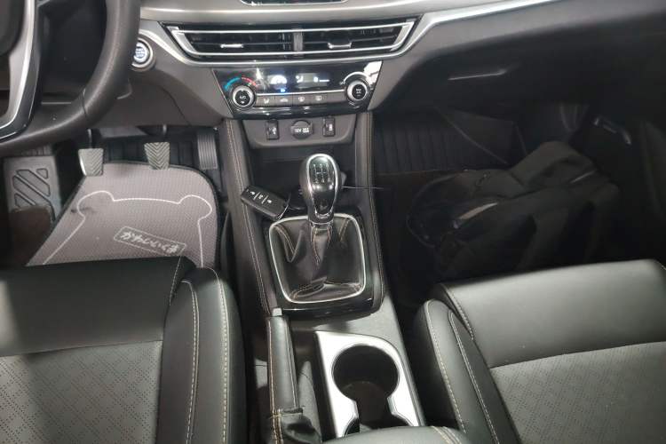 Used Changan Eado 2019 1.6L GDI Manual Value Edition China VI Standard