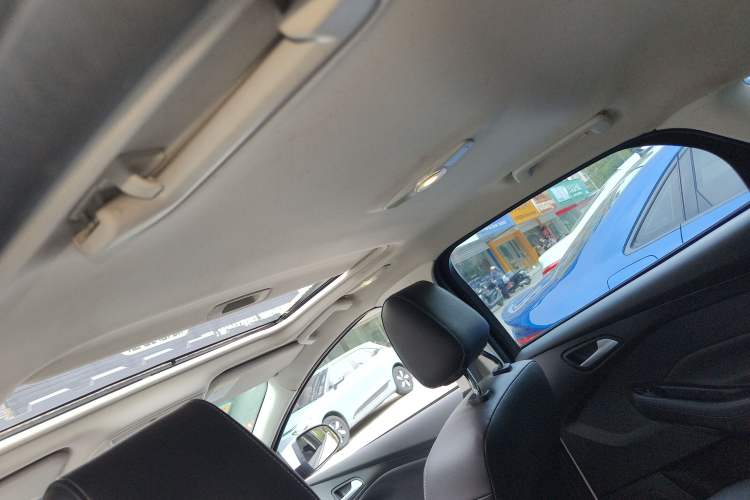 Used Ford Focus 2012 Hatchback 1.6L Automatic Fashion Edition
