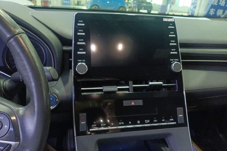 Used Toyota Avalon 2019 Dual-Engine 2.5L Luxury Edition China VI Standard