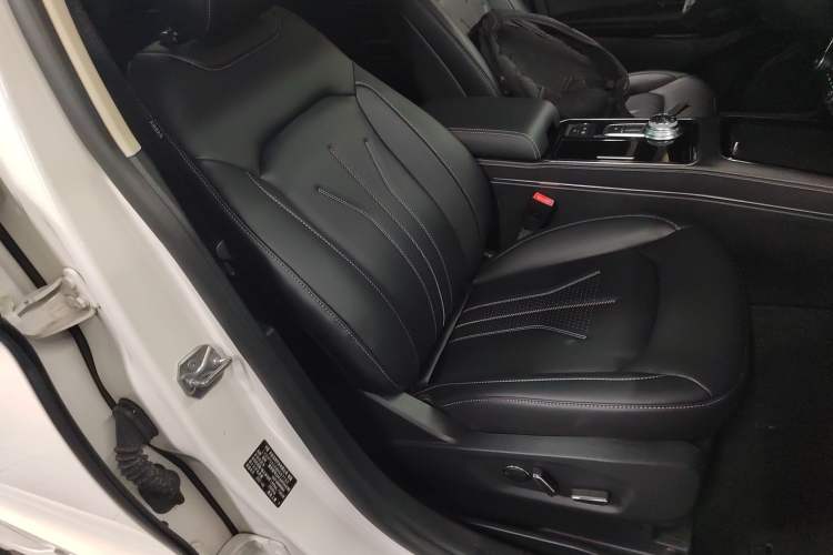 Used Ford Edge 2021 PLUS EcoBoost 245 Two-Wheel-Drive Titanium 7-Seater
