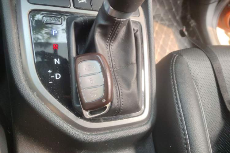 Used Hyundai ix25 2015 2.0L Automatic Two-Wheel Drive Intelligent GLS
