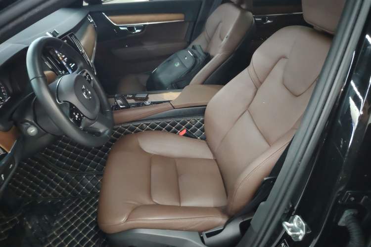 Used Volvo S90 2021 B5 Zhiyi Luxury Edition
