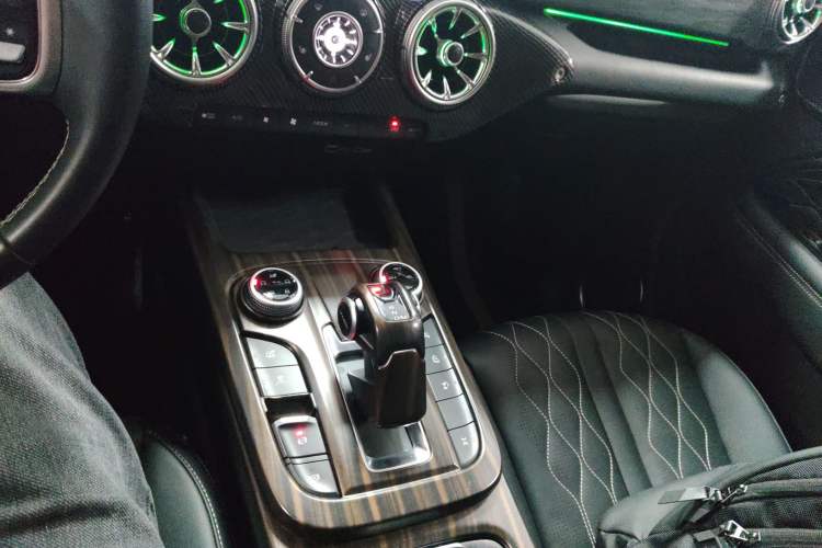 Used Tank 300 2023 Off-Road Edition 2.0T Challenger