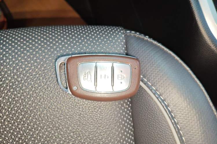 Used Hyundai ix25 2017 1.6L Automatic Smart Version
