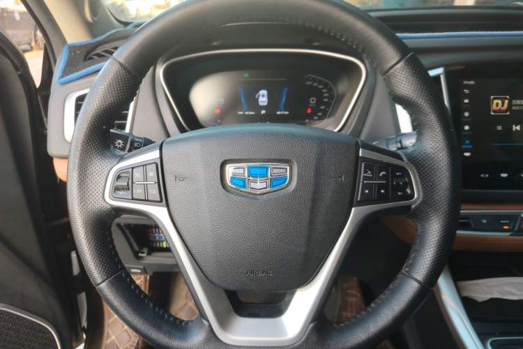 Used Geely Auto Vision X6 2018 1.4T CVT 4G Connected Luxury Version
