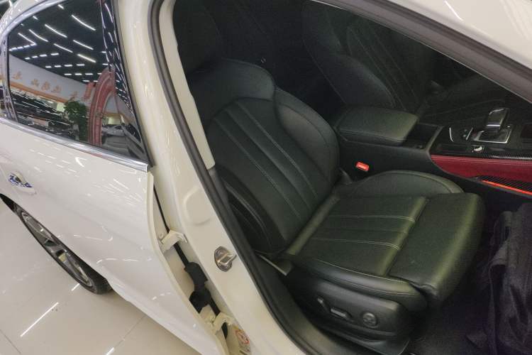 Used Audi A4L 2020 40 TFSI Luxury Dynamic Model
