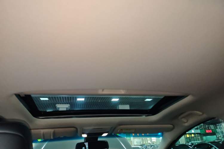 Used Honda Elysion 2016 2.4L Supreme Edition
