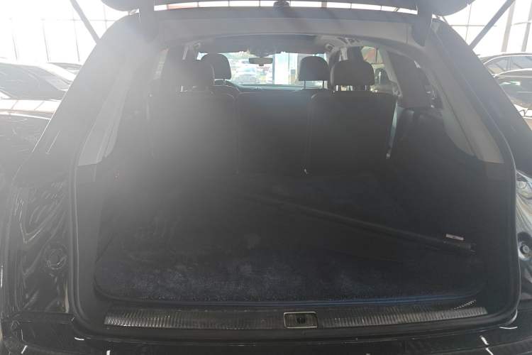 Used Audi Q7 2021 55 TFSI quattro S line Sport model
