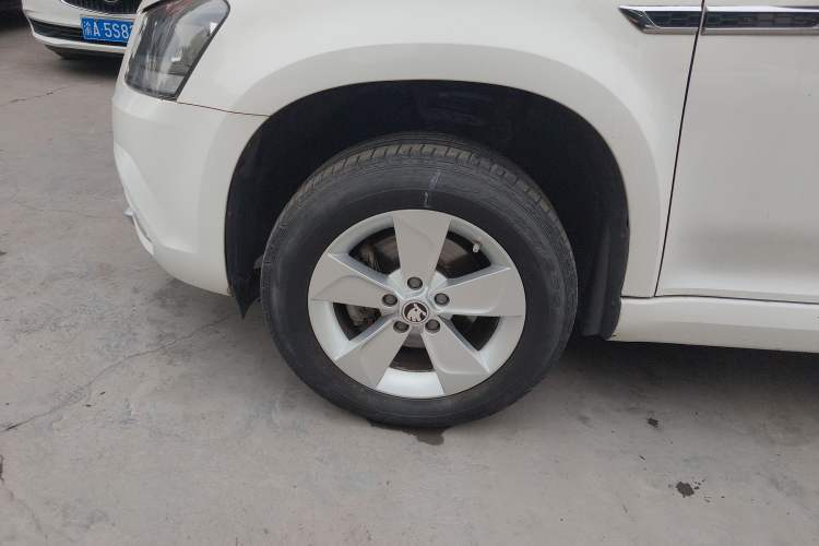 Used Skoda Yeti 2017 1.6L Manual Front-Wheel-Drive Version