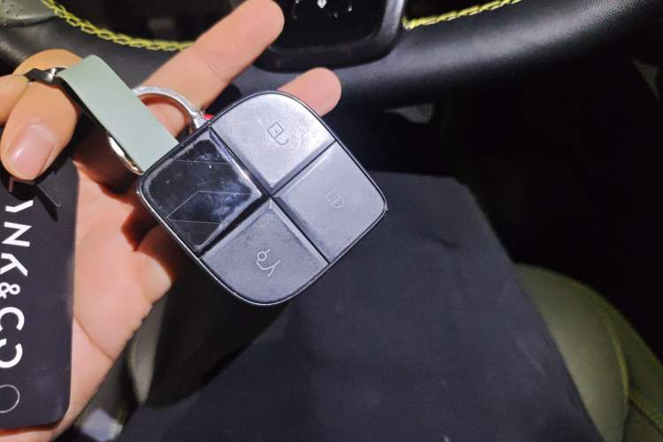 Used Lynk & Co 08 EM-P 2023 120km Long-Range Pro
