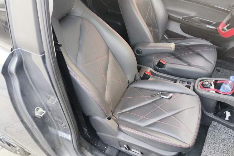 Used Chery Little Ant 2022 Sweet Pink Edition Half-Sugar Version 3-Cell Lithium 30kW 408km
