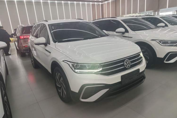 Used Volkswagen Tiguan L 2022 330TSI Automatic Two-Wheel Drive Comfort Edition
