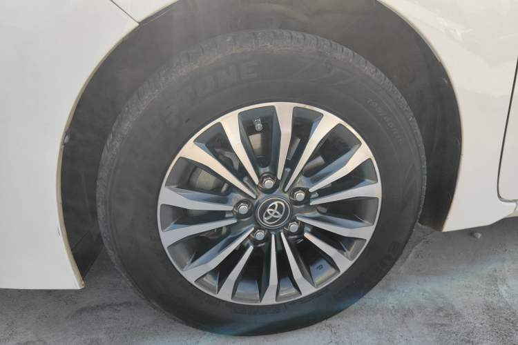 Used Toyota Corolla 2017 Revised Version 1.2T S-CVT GL
