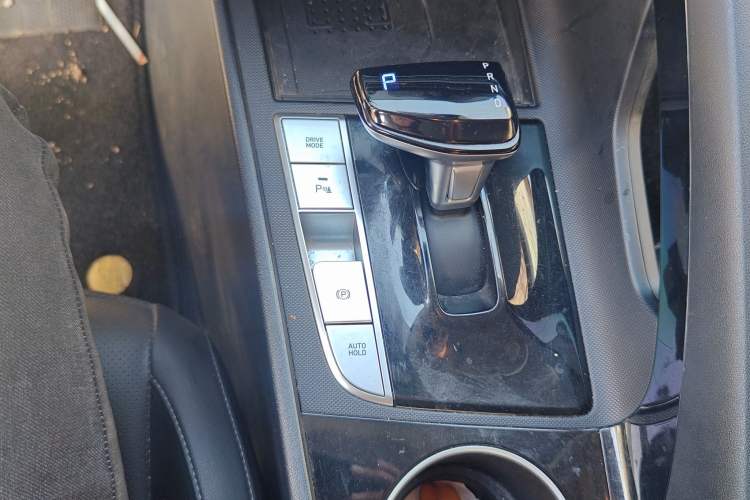 Used Hyundai Elantra 2022 1.5L CVT LUX Prestige Edition