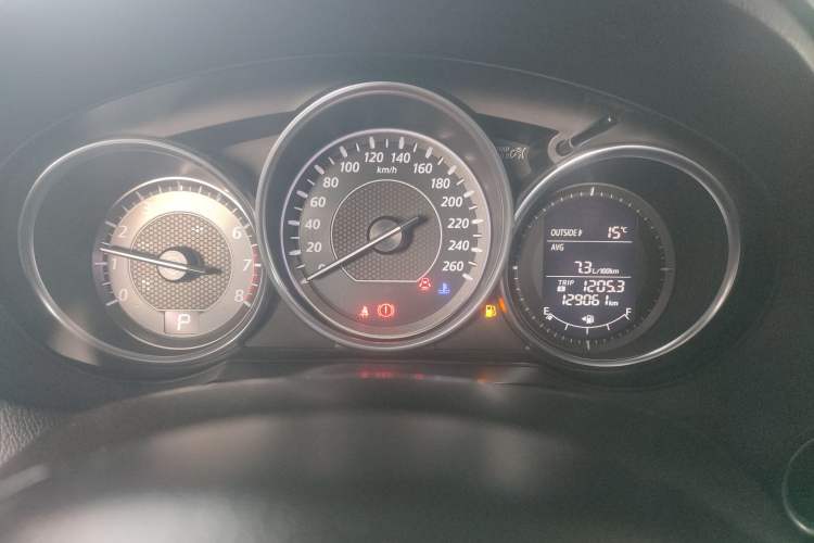 Used Mazda Atenza 2015 2.0L Blue Sky Luxury Edition
