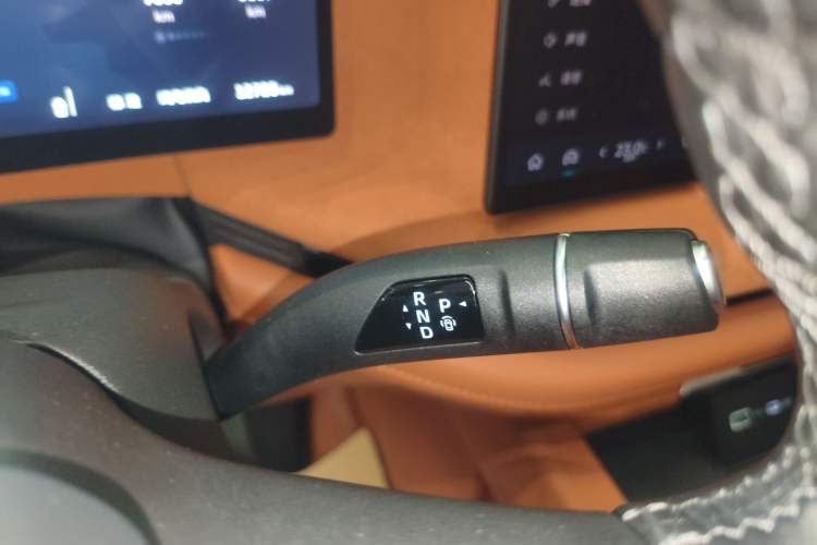 Used Wey Lanshan 2025 Four-Wheel Drive Ultra