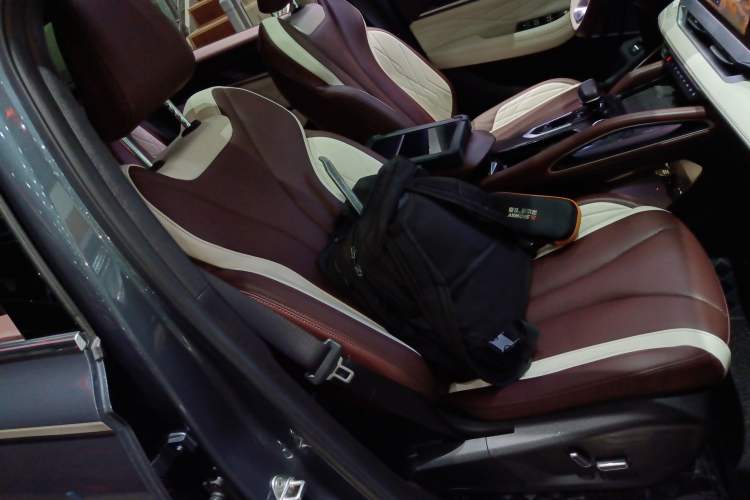 Used Geely Auto Monjaro L 2024 2.0TD High-Power Automatic Two-Wheel Drive Yunqi Version