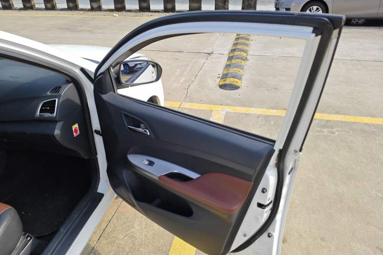 Used BYD F3 2015 Energy-Efficient Model 1.5L Manual Comfort Edition
