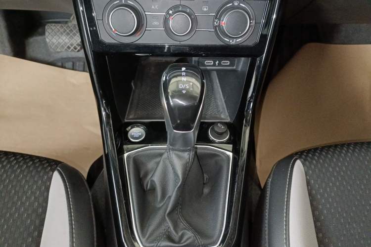 Used Volkswagen Tacqua 2023 200TSI DSG Joy-Connect Edition