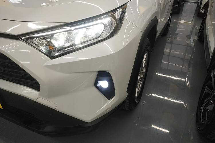 Used Toyota RAV4 2023 2.0L CVT Two-Wheel Drive Urban Edition
