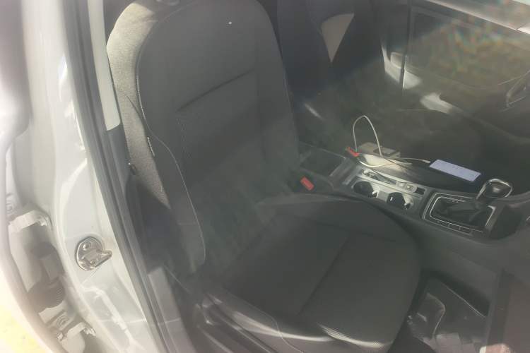 Used Volkswagen Golf 2016 1.6L Automatic Fashion Model
