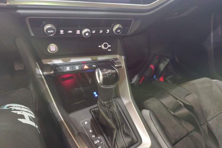 Used Audi Q3 2019 40 TFSI Fashion Dynamic Model