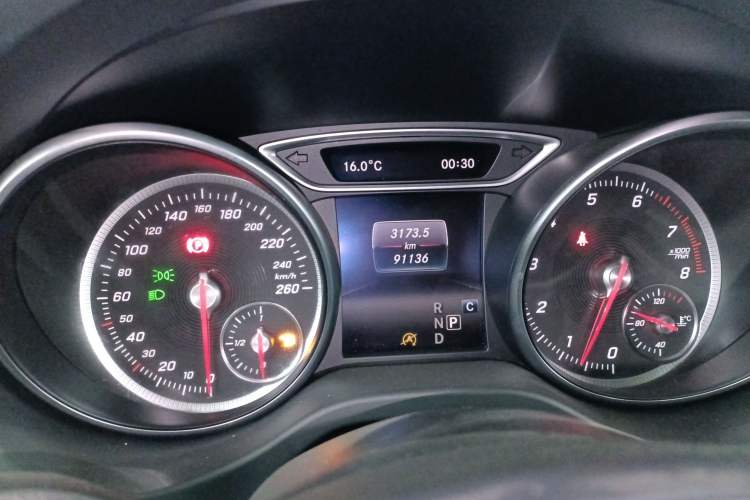 Used Mercedes-Benz GLA 2017 GLA 220 4MATIC Fashion Model
