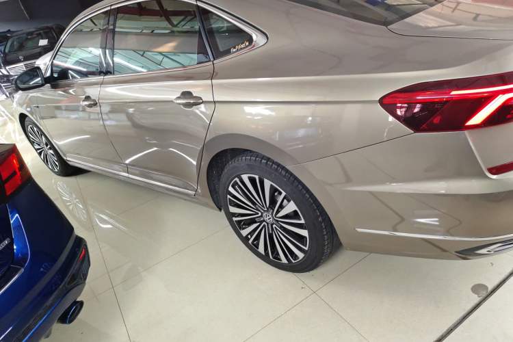 Used Volkswagen Passat 2019 330TSI Luxury Edition China V Standard
