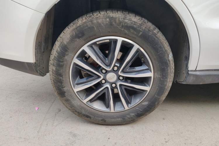 Used Geely Auto Vision X6 2019 1.4T CVT 4G Connected Flagship Version China VI Standard
