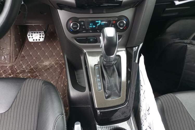 Used Ford Focus 2012 Hatchback 1.6L Automatic Fashion Edition