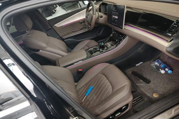 Used BYD Han 2024 EV Glory Edition 605KM Front-Wheel-Drive Premium Model
