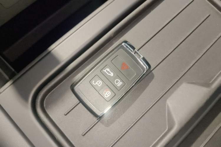 Used Land Rover Defender 2023 Facelift 110 3.0T P400 X-DYNAMIC HSE
