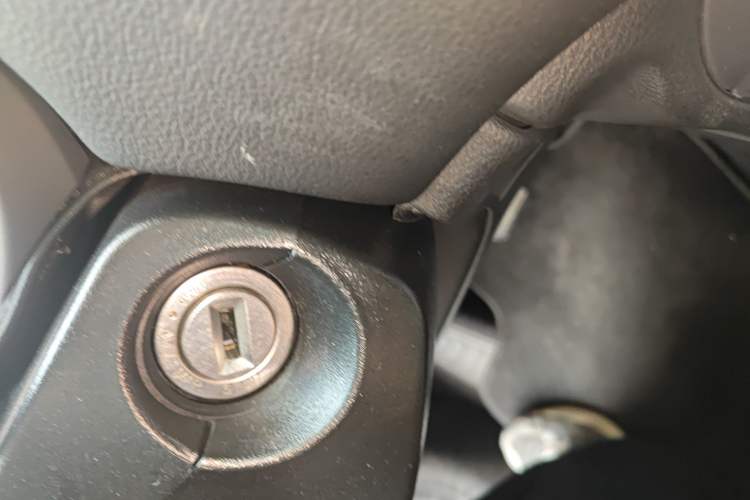 Used  Renegade 2019 220T Automatic Leading Edition