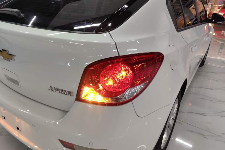 Used Chevrolet Cruze 2013 Hatchback 1.6L Automatic Luxury Model
