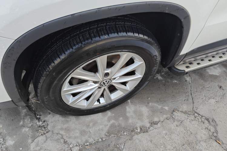 Used Volkswagen Tiguan 2017 300TSI Automatic Two-Wheel Drive Silk Road Comfort Edition
