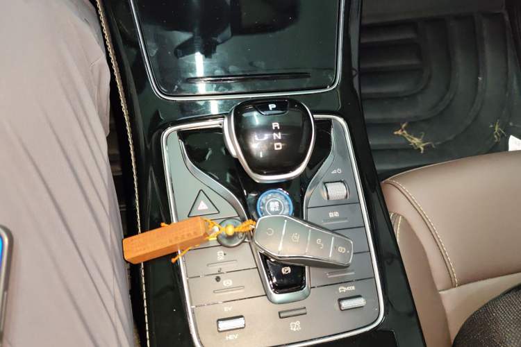 Used BYD Song MAX New Energy 2022 DM-i 105KM Prestige Model
