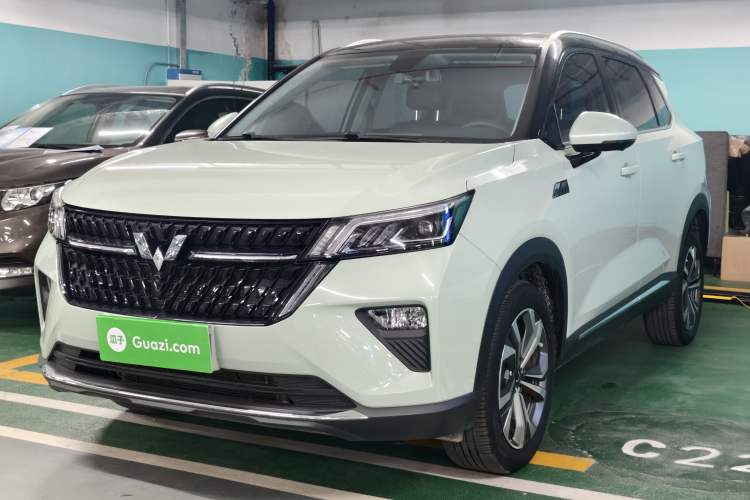 Used Wuling Asta 2022 2.0L DHT Electric-Speed Version