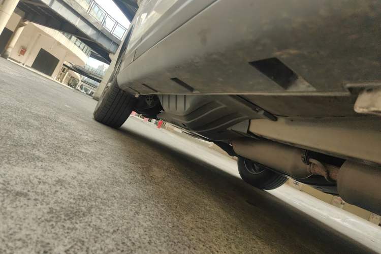 Used Dongfeng Aeolus AX7 2016 2.0L Manual Zhiyi Trim
