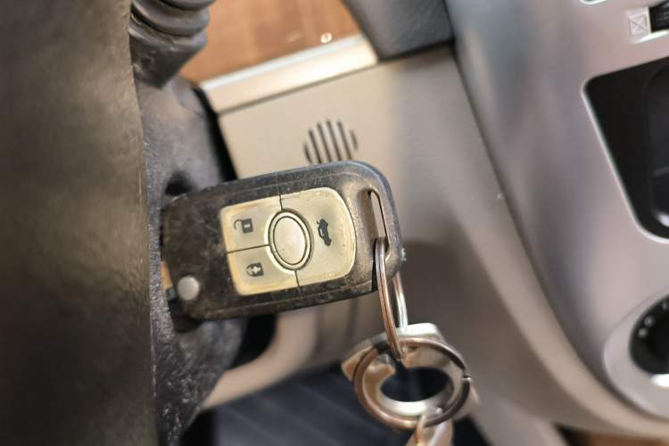 Used Buick Excelle 2015 1.5L Automatic Classic Model
