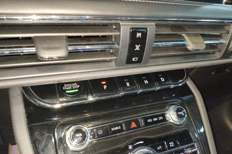 Used Lincoln Corsair 2022 2.0T Two-Wheel Drive Deluxe Edition
