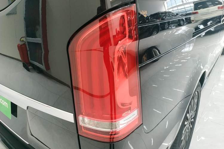 Used Mercedes-Benz V-Class 2017 V 260 L Prestige Extended Edition