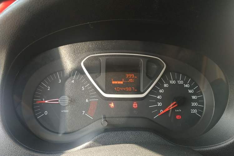 Used Citroen Elysee 2015 Zhishang Edition 1.6L Manual Fashion Model