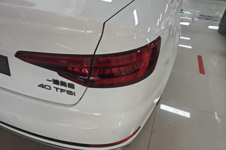 Used Audi A4L 2018 30th Anniversary Edition 40 TFSI Fashion Model