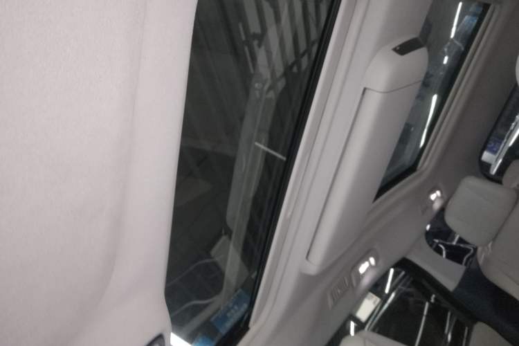 Used Buick GL8 New Energy 2024 Lu Zun Luxury Edition 7-Seater
