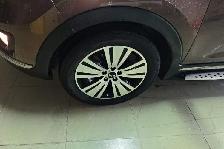 Used Kia Sportage R 2015 2.0L Automatic Two-Wheel Drive DLX Model
