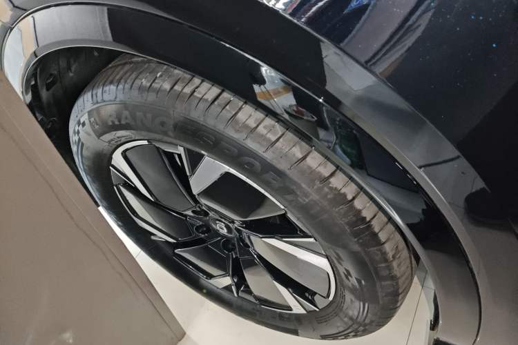 Used  Q07 2025 145 Prestige Edition
